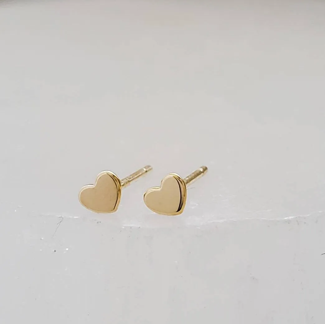 14K Gold Tiny Heart Studs