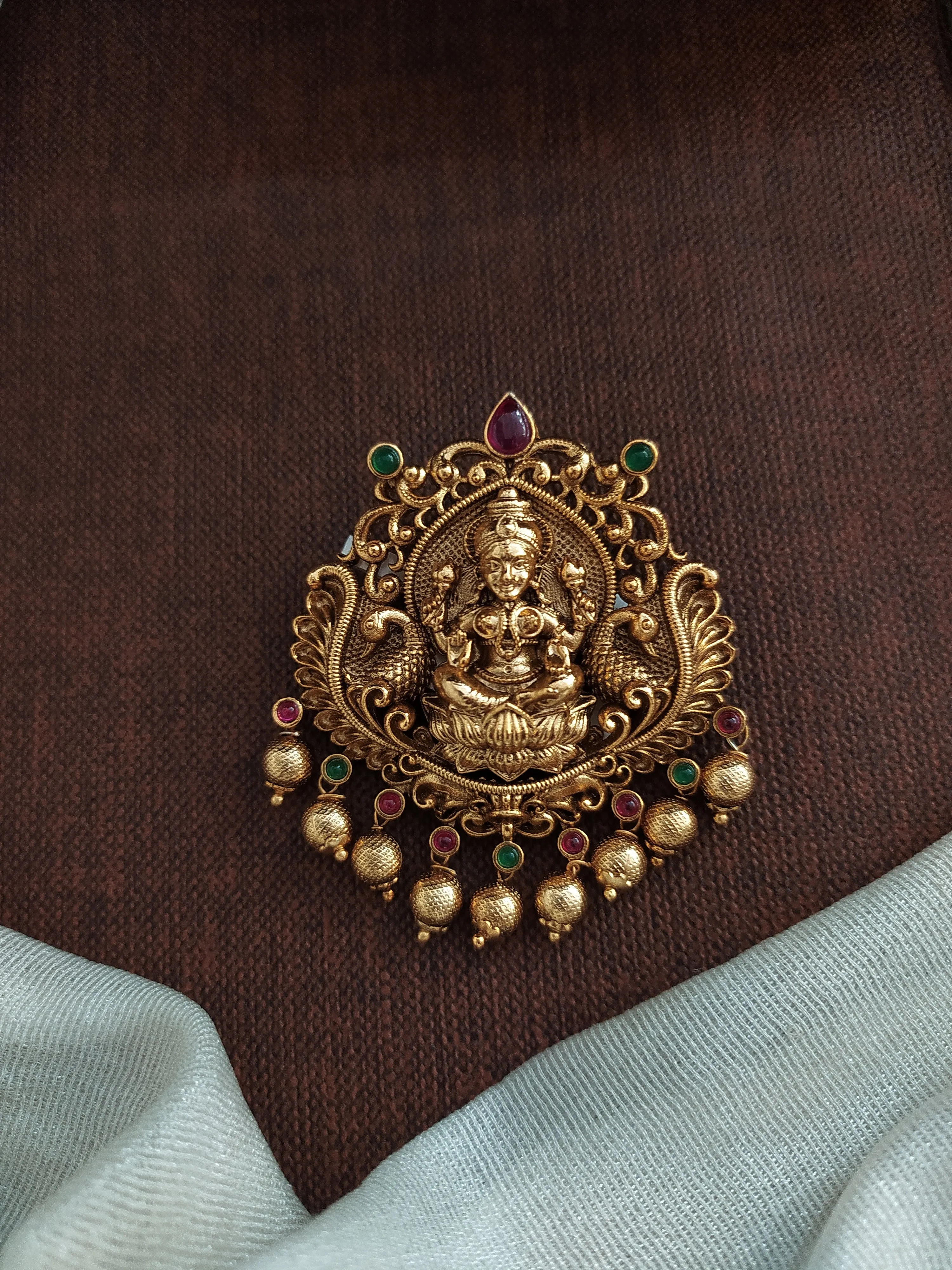 Antique Lakshmi Pendant Set in Red and Green