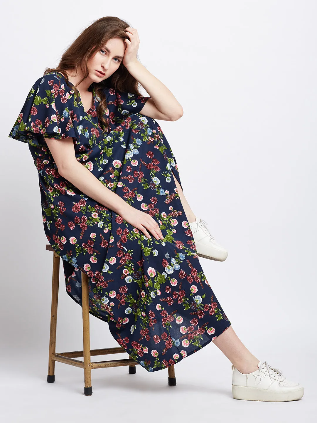 Berrylush Women Navy Blue Floral Printed V-Neck Waist Tie-Up Flared Maxi Dress