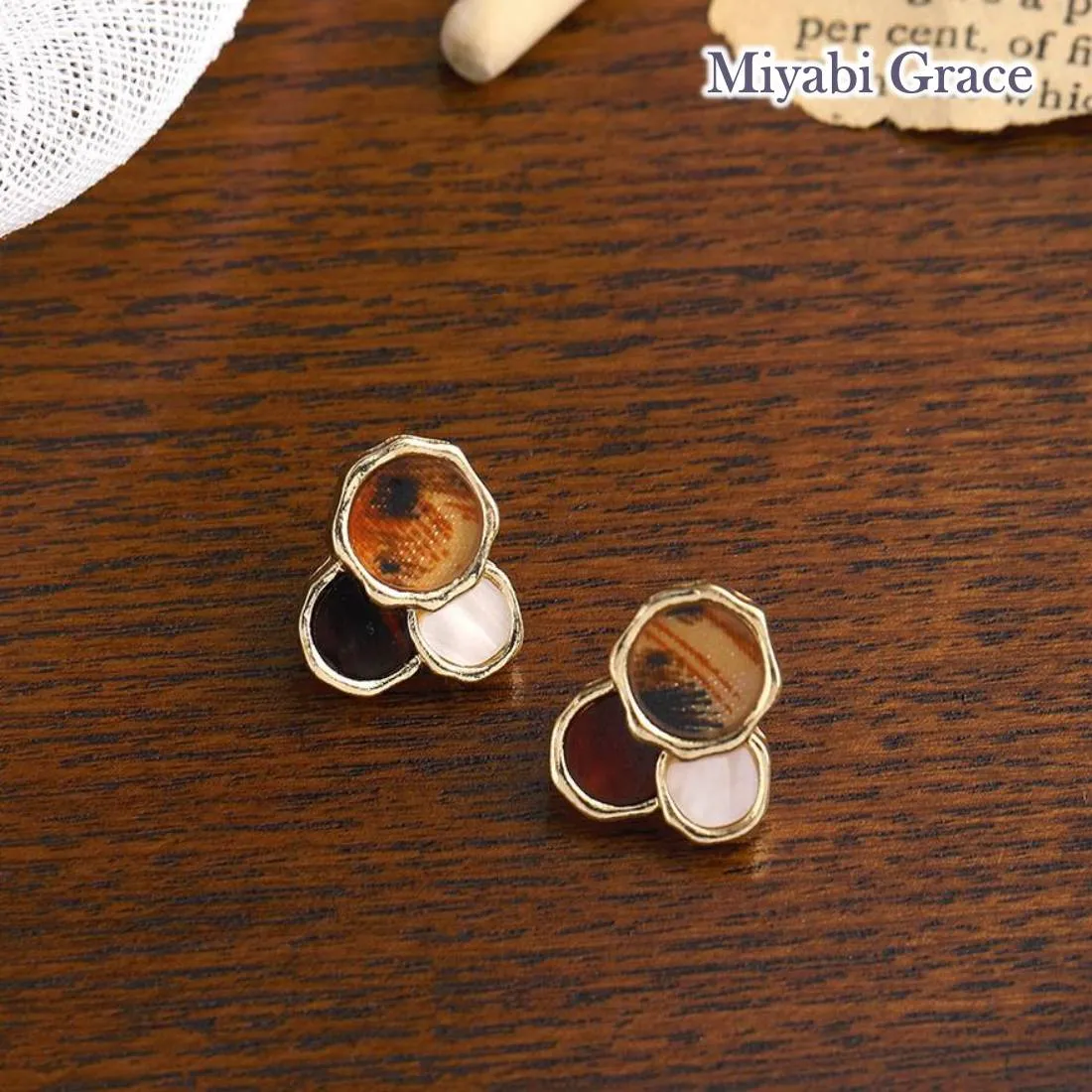 Brown Black White Circle Gold Invisible Clip On Stud Earrings