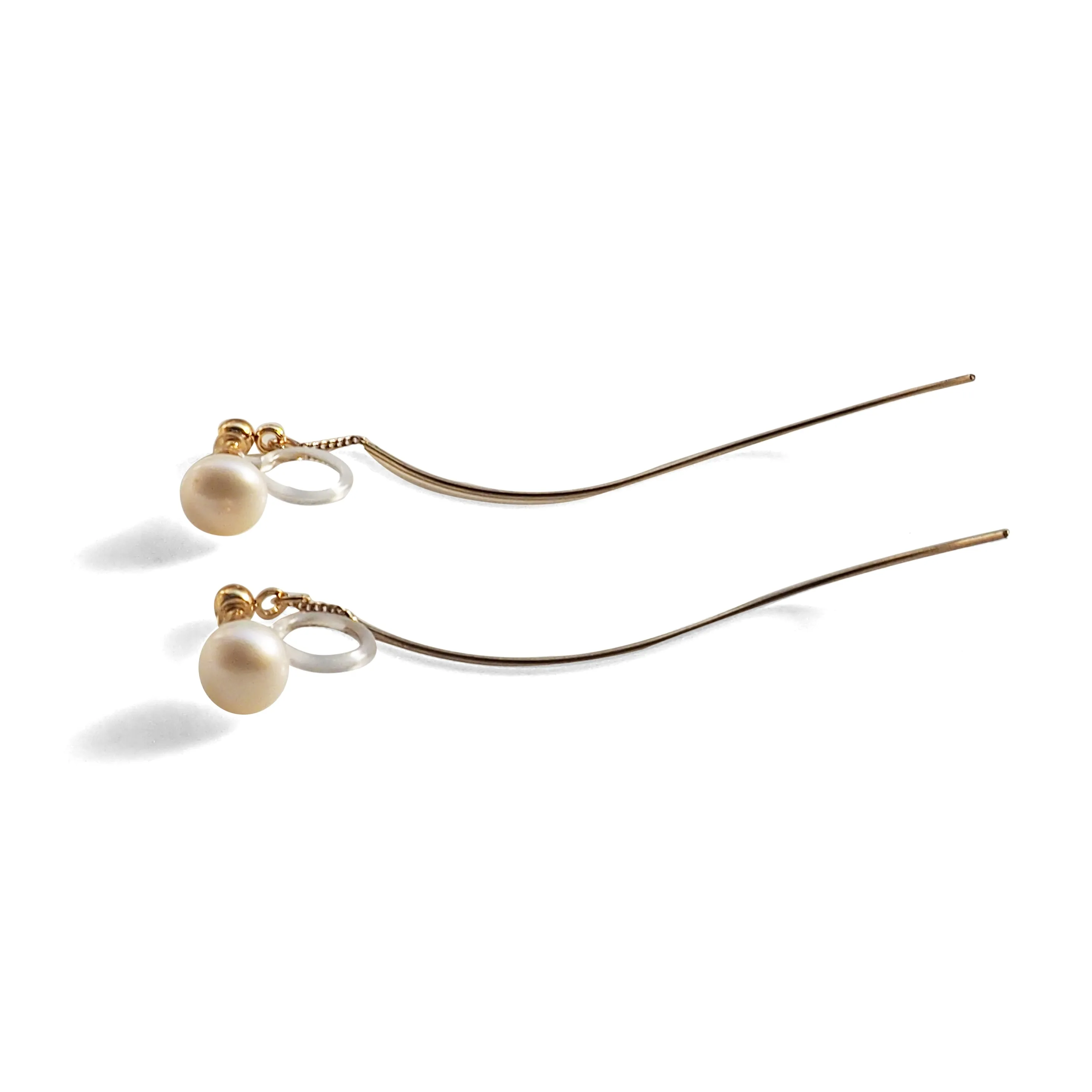 Double Sided White Freshwater Pearl Invisible Clip On Stud Earrings (Gold tone Wave Bar)