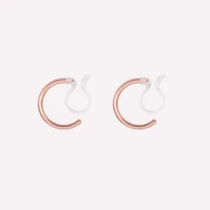 HUGGIE HOOP CLIP-ON EARRINGS IN ROSE GOLD