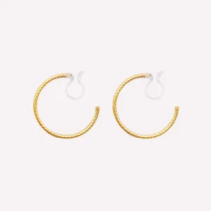 MEDIUM TEXTURED HOOP CLIP-ON EARRINGS IN GOLD