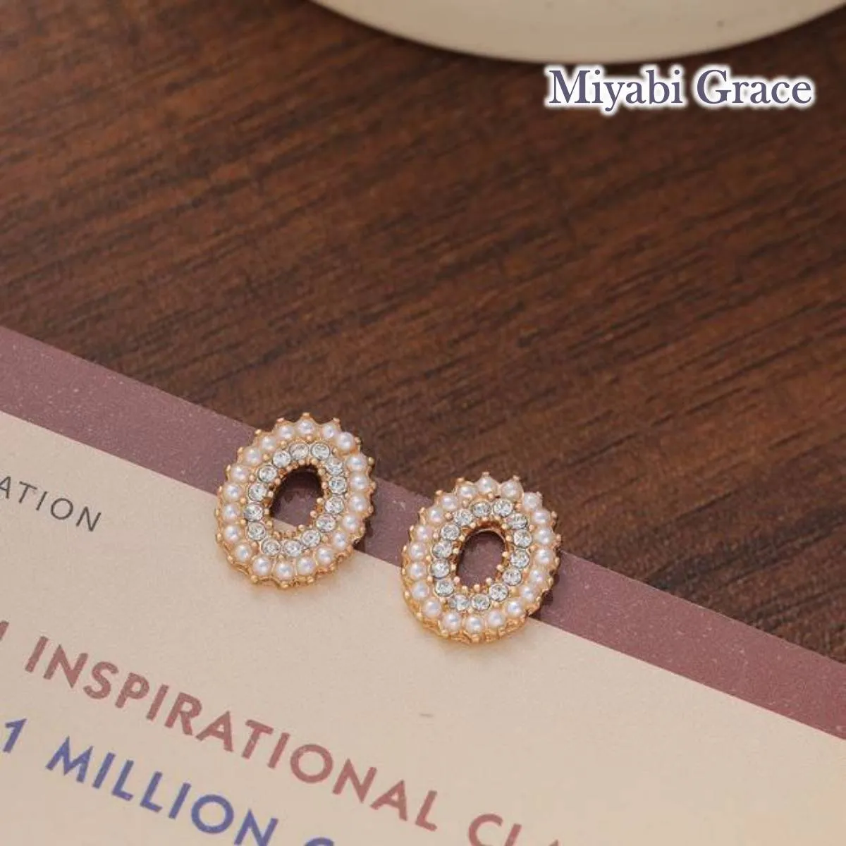 Oval White Pearl Crystal Rhinestone Invisible Clip On Stud Earrings