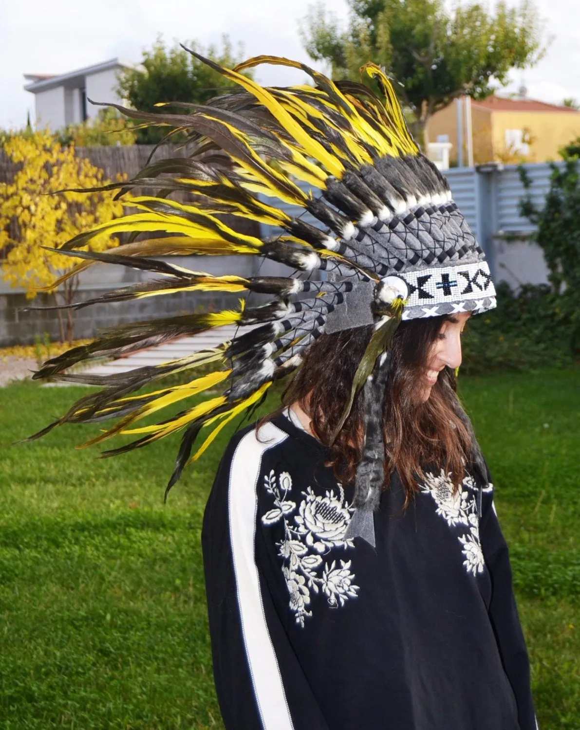 X35 S32-Yellow and shinning green feather Headdress